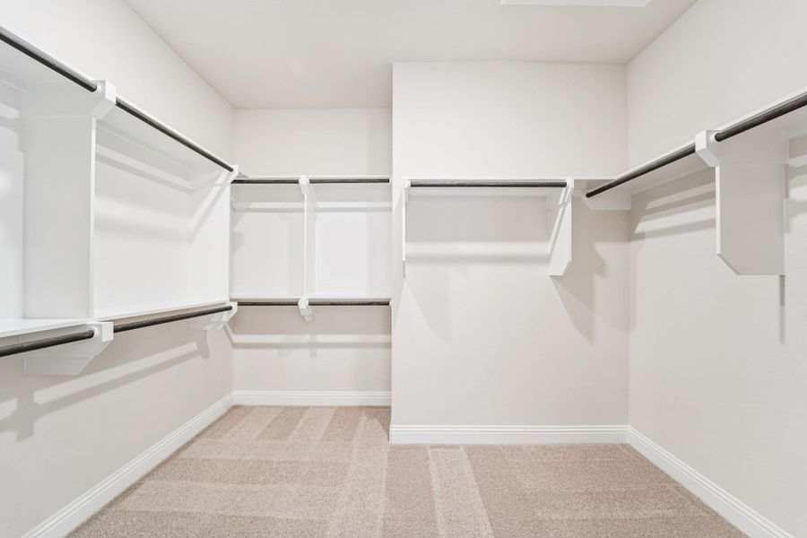 Spacious, unfurnished interior of a new home in Evergreen 40', Conroe (Image 31).