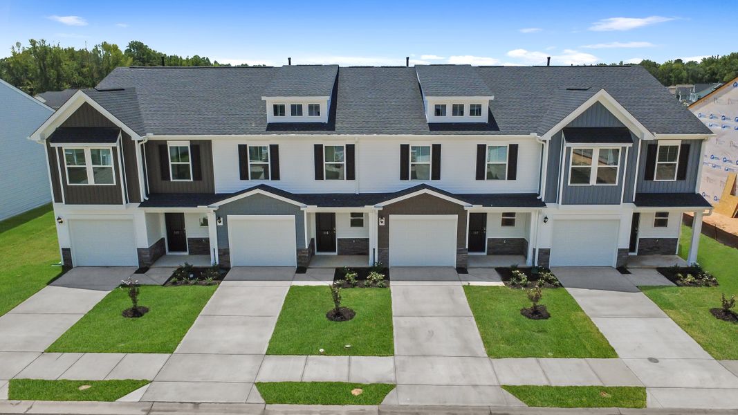 Representative exterior photo of a completed home built from the Stoneycreek in Aberdeen by Veranda Homes in Aberdeen, Fountain Inn, SC (Image 23).