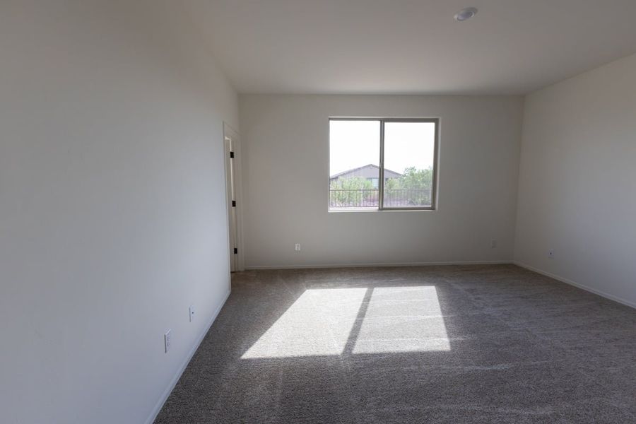 Spacious, unfurnished interior of a new home in The Legends at Gladden Farms, Marana (Image 5). Spacious, unfurnished interior of a new home in The Legends at Gladden Farms, Marana (Image 5).