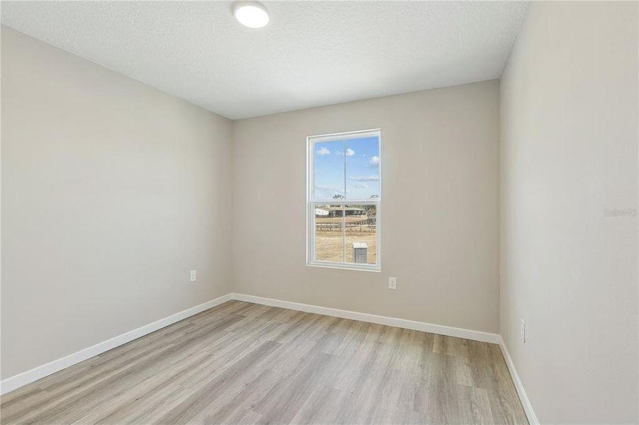 Spacious, unfurnished interior of a new home in Sabana Reserve, Ocala (Image 14).