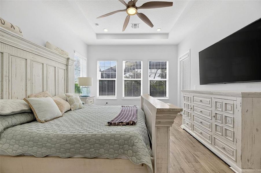 Furnished interior view inside a new home in SouthShore Yacht Club: Somerset Preserve, Ruskin (Image 57).