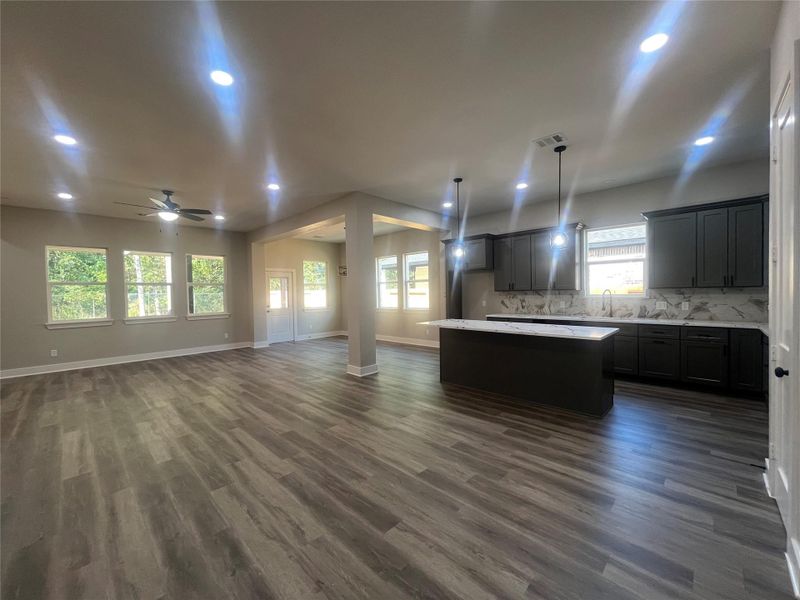 28807 Champion Oak open living space