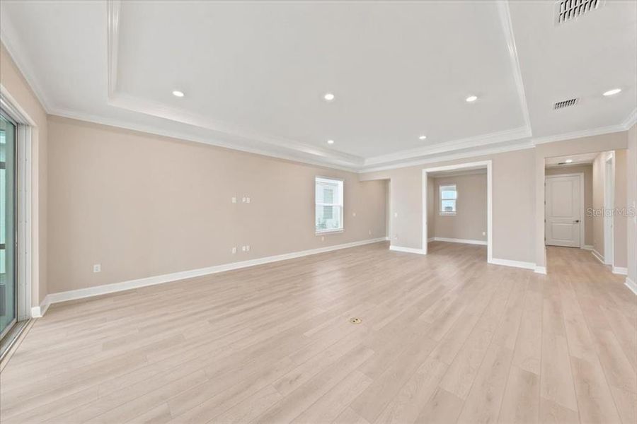 Spacious, unfurnished interior of a new home in Coasterra Community Group Page, Palmetto (Image 24).