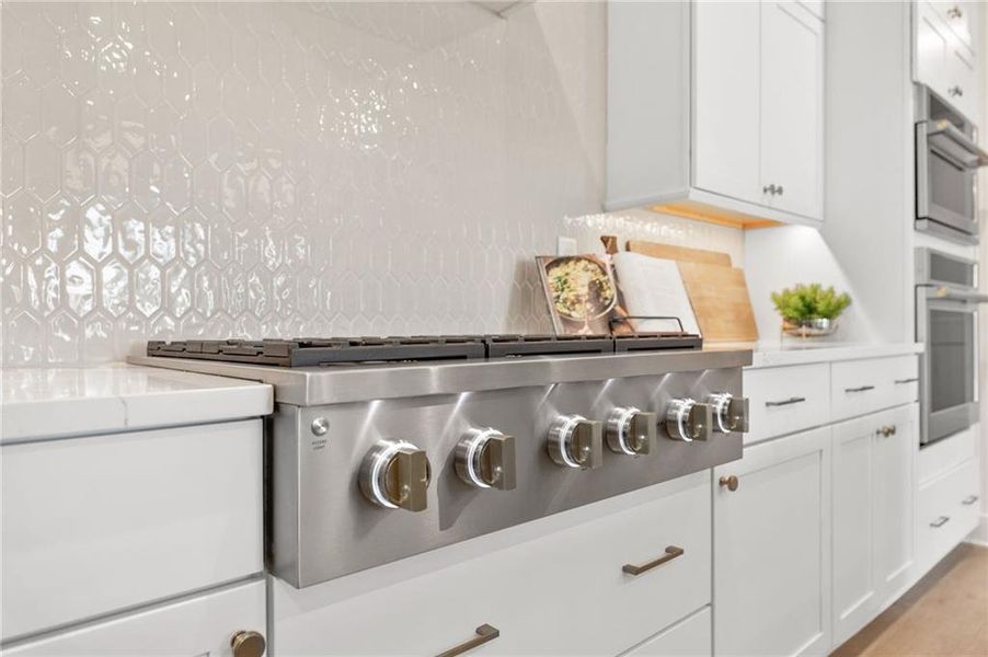 Close-up of interior finishes inside a home in The Courtyards by The Manor, Alpharetta (Image 23). Close-up of interior finishes inside a home in The Courtyards by The Manor, Alpharetta (Image 23).