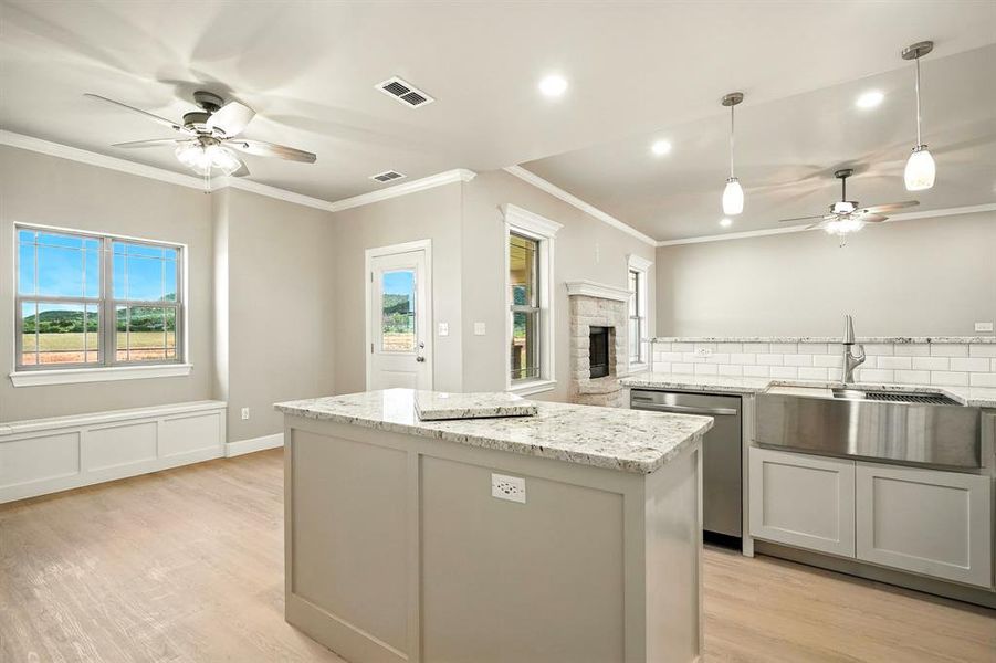 Furnished interior view inside a new home in , Abilene (Image 4).
