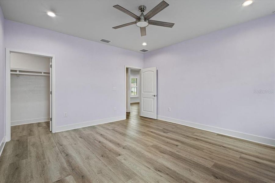 Spacious, unfurnished interior of a new home in , Trenton (Image 25).