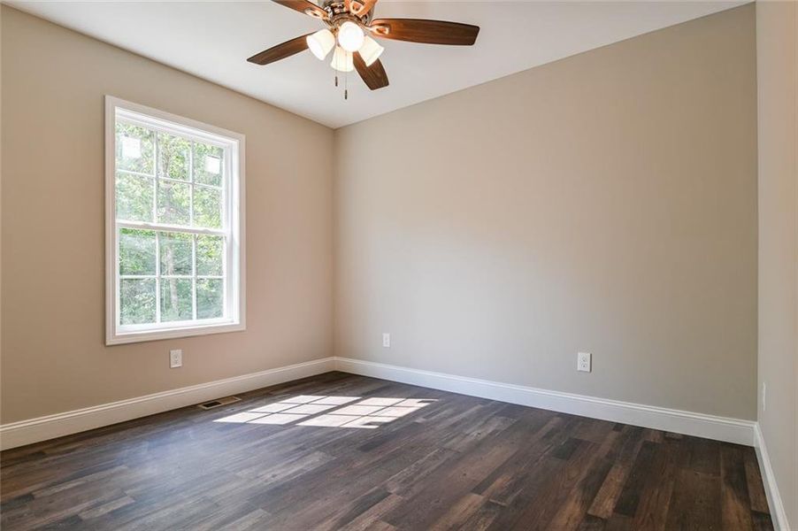 Spacious, unfurnished interior of a new home in , Dahlonega (Image 29).