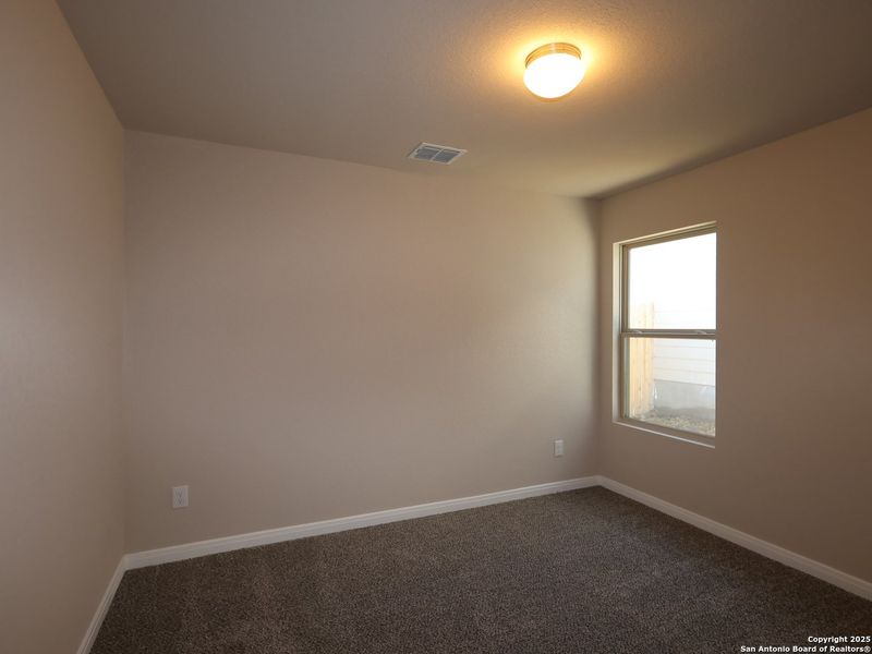 Spacious, unfurnished interior of a new home in Paloma Park, Converse (Image 15).