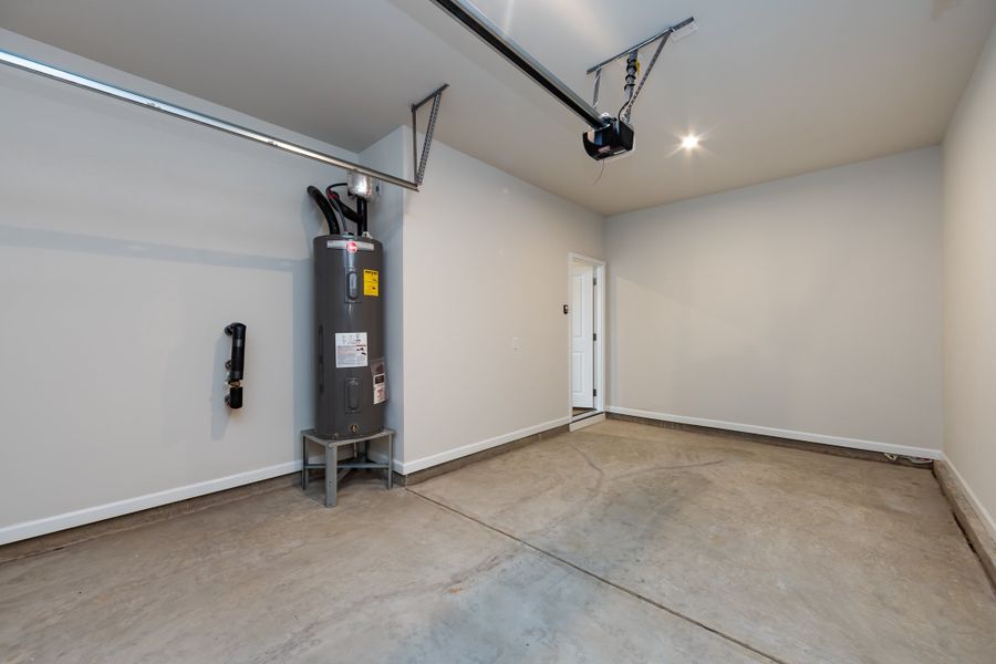 Spacious, unfurnished interior of a new home in Fifteen 15 Cannon, Charlotte (Image 18).