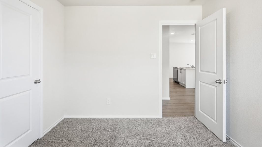 Spacious, unfurnished interior of a new home in Maplewood Meadows, Talty (Image 29).