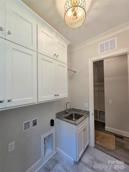 Furnished interior view inside a new home in , Belmont (Image 28).