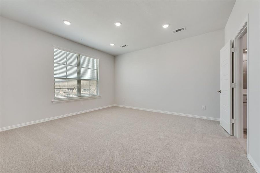 Spacious, unfurnished interior of a new home in Wade Settlement Townhomes, Frisco (Image 10). Spacious, unfurnished interior of a new home in Wade Settlement Townhomes, Frisco (Image 10).