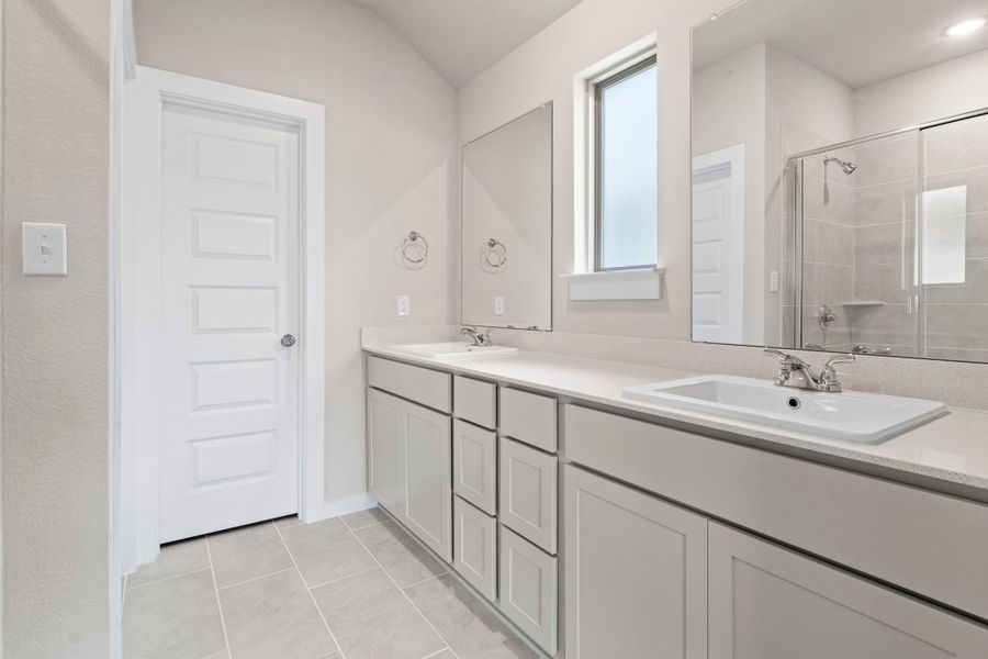 Representative furnished interior of a home built from the Nueces by Trophy Signature Homes in Prairie Winds, Hutto (Image 12).