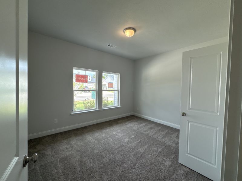 Spacious, unfurnished interior of a new home in Windsor, North Augusta (Image 15).
