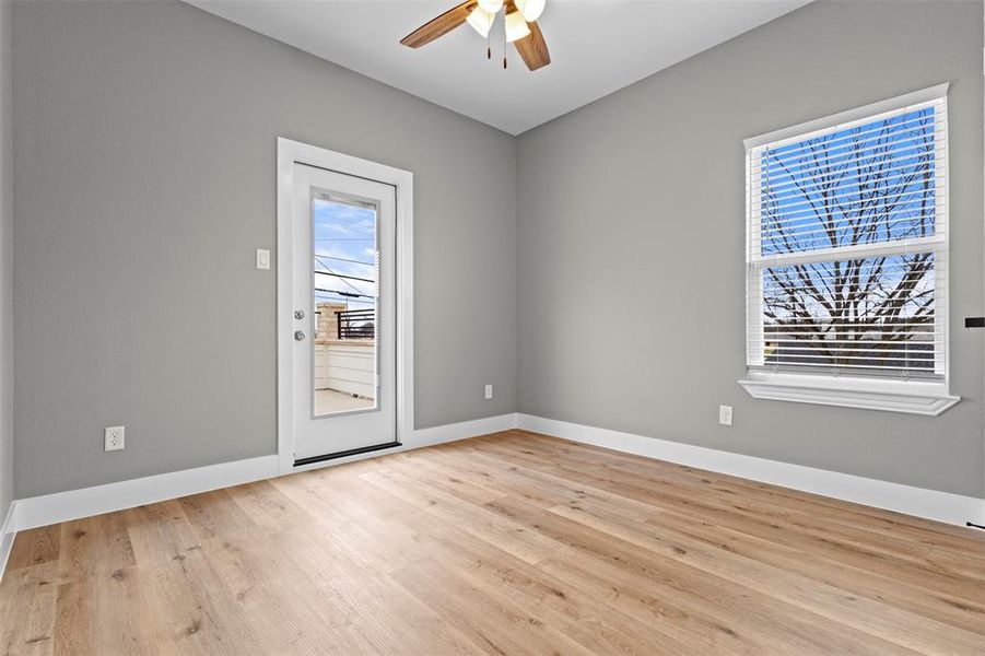 Spacious, unfurnished interior of a new home in , Kaufman (Image 18).