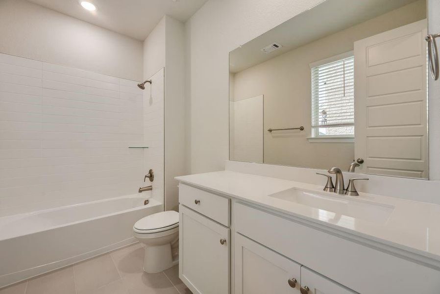 Furnished interior view inside a new home in Sutton Fields, Celina (Image 16).