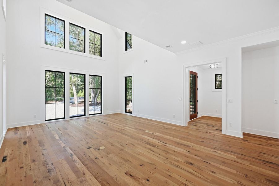 Spacious, unfurnished interior of a new home in , Seabrook (Image 24).