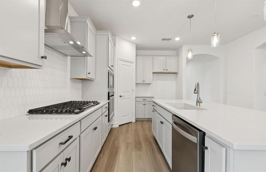 Spacious kitchen with premium finsihes Spacious kitchen with premium finsihes