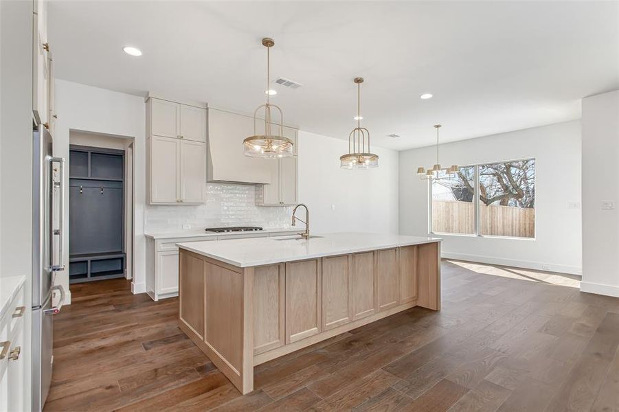 Furnished interior view inside a new home in , Dallas (Image 7).