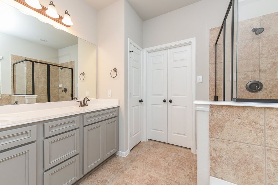 Representative furnished interior of a home built from the Floor Plan 2201 by Colina Homes in Grand Magnolia, Magnolia (Image 14).