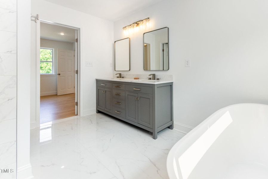 022_img_2002-edit_899 022_img_2002-edit_899