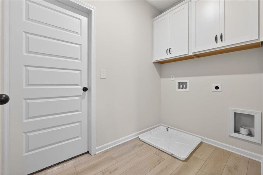 Spacious, unfurnished interior of a new home in Allen Manor, Hoschton (Image 24).