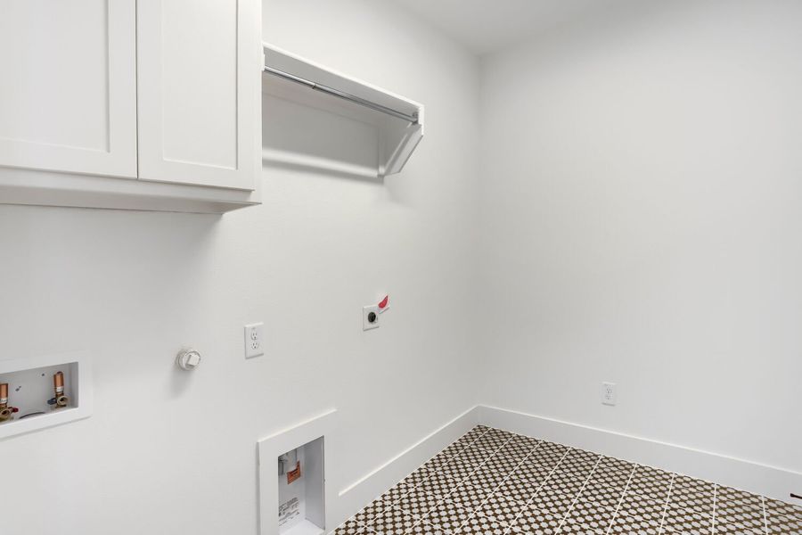 2615 Cedar - Laundry Room