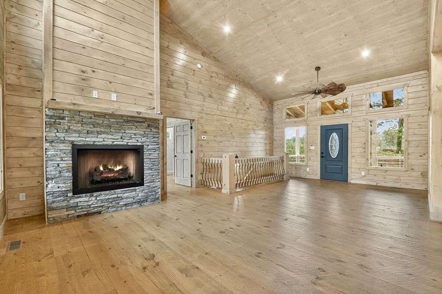 Spacious, unfurnished interior of a new home in , Blue Ridge (Image 15).