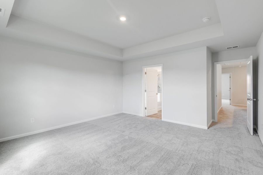 Spacious, unfurnished interior of a new home in Bluefield, Lexington (Image 29). Spacious, unfurnished interior of a new home in Bluefield, Lexington (Image 29).