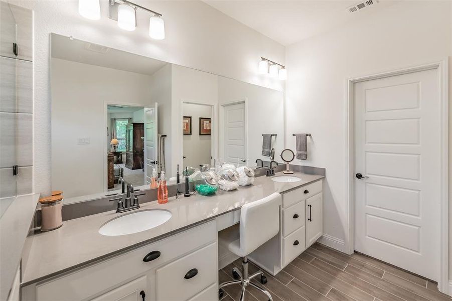 Furnished interior view inside a new home in , Justin (Image 31).