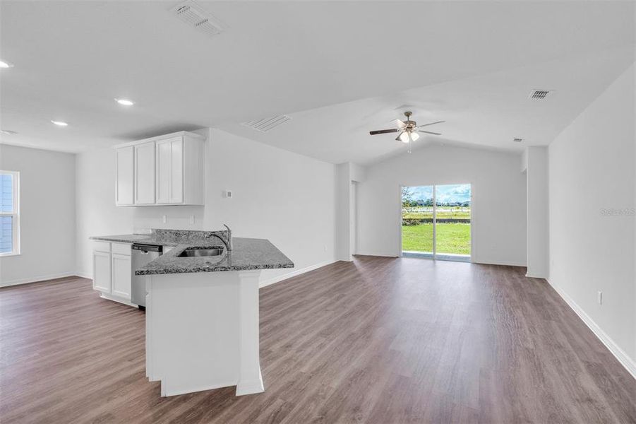 Spacious, unfurnished interior of a new home in , Palm Coast (Image 9).