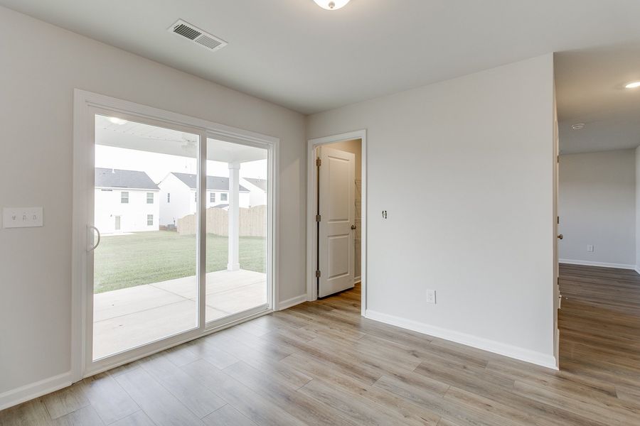 Spacious, unfurnished interior of a new home in Winston Point, Gilbert (Image 16). Spacious, unfurnished interior of a new home in Winston Point, Gilbert (Image 16).
