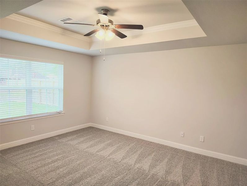 Spacious, unfurnished interior of a new home in Bayou Bend Estates, Dickinson (Image 10). Spacious, unfurnished interior of a new home in Bayou Bend Estates, Dickinson (Image 10).