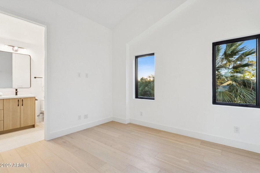 Guest bedroom Guest bedroom