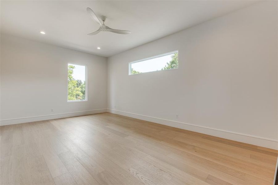 Spacious, unfurnished interior of a new home in , Dallas (Image 18).