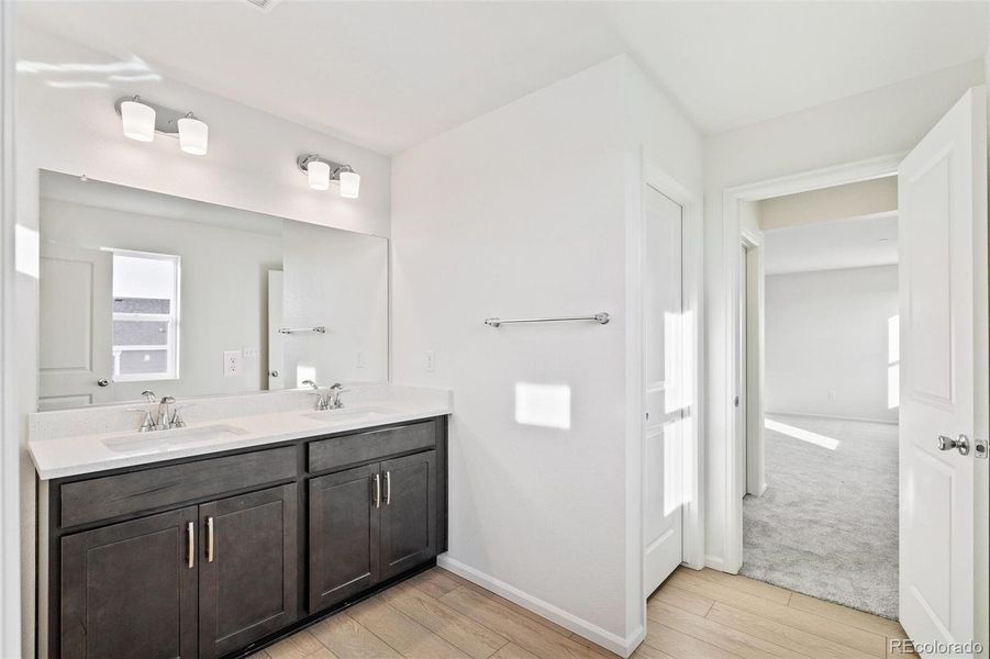 Furnished interior view inside a new home in Turnberry, Commerce City (Image 7).