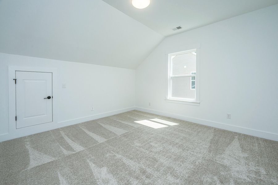 Spacious, unfurnished interior of a new home in , Ridgeville (Image 27).