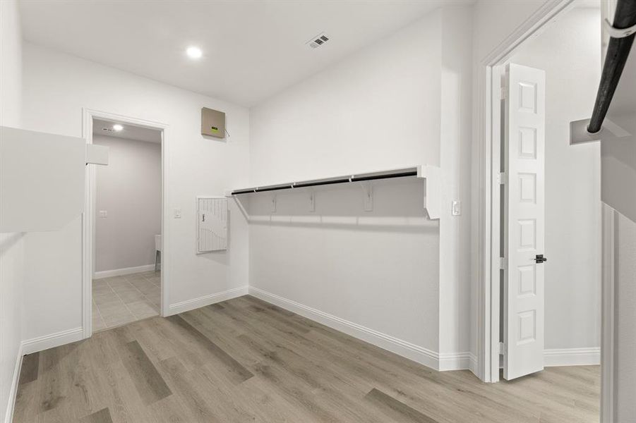 23. 6625 Emerson - Closet