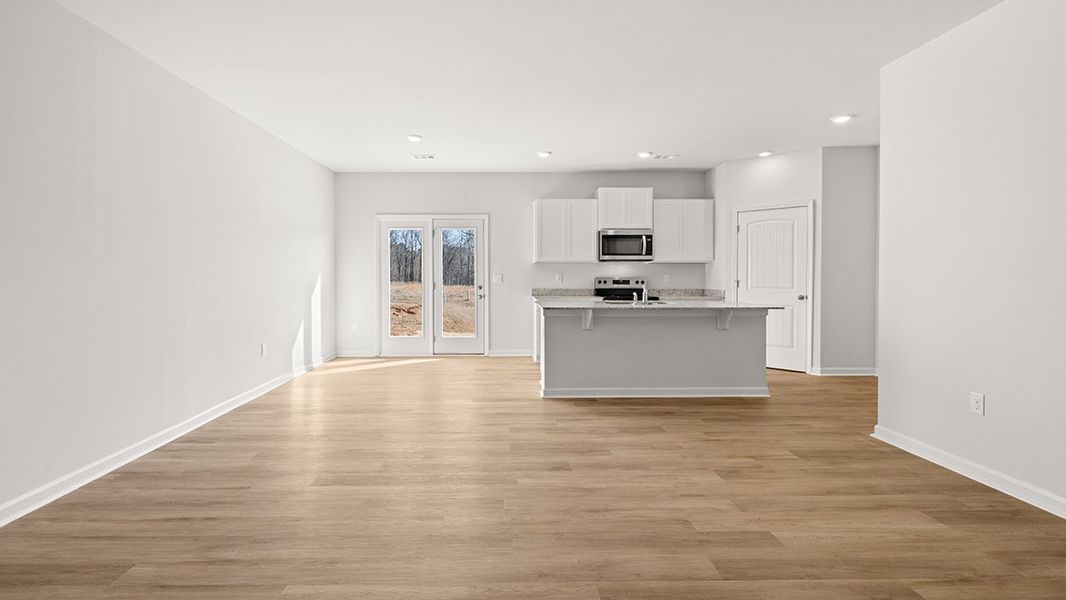 Spacious, unfurnished interior of a new home in Rolling Meadows, Jasper (Image 17).
