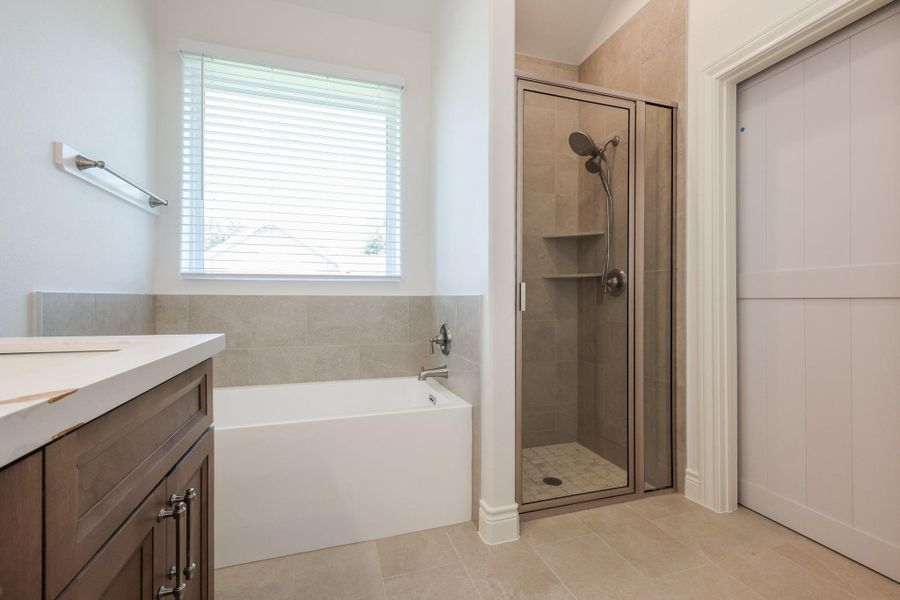 Furnished interior view inside a new home in , Pearland (Image 15).