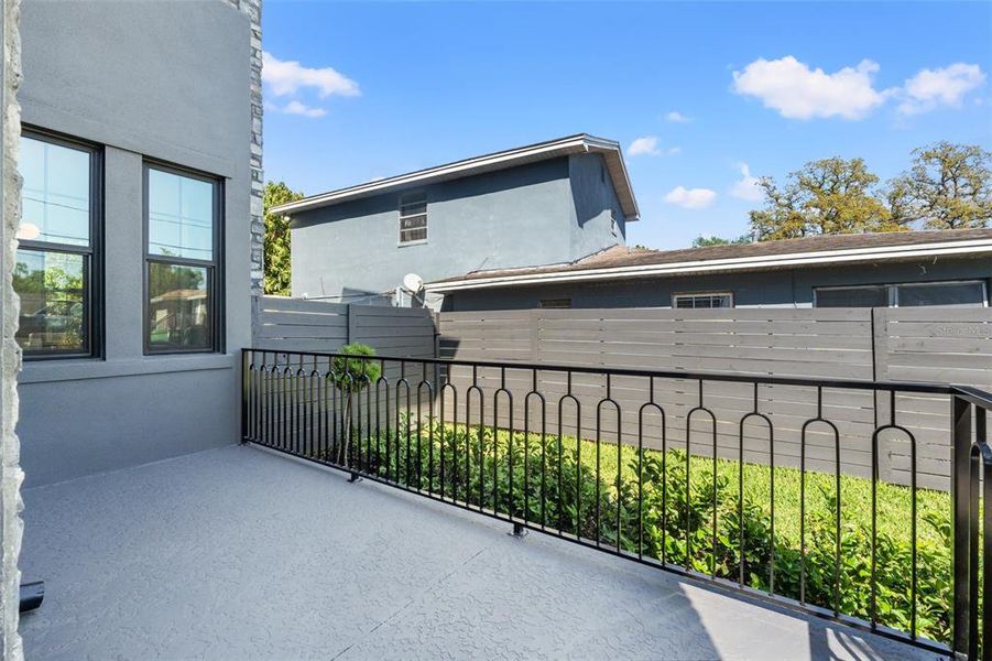 Exterior details and patio area of a home in , Tampa (Image 33).