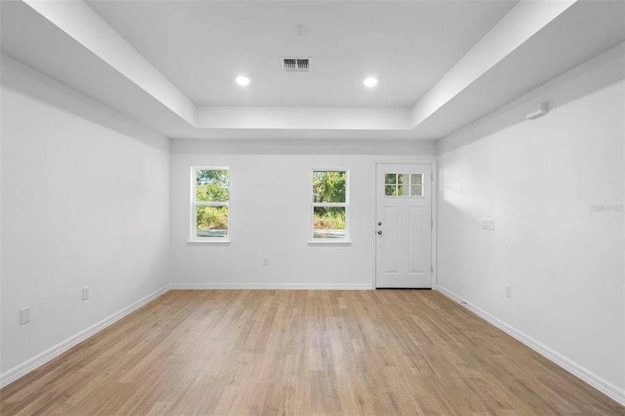 Spacious, unfurnished interior of a new home in , Eustis (Image 31).