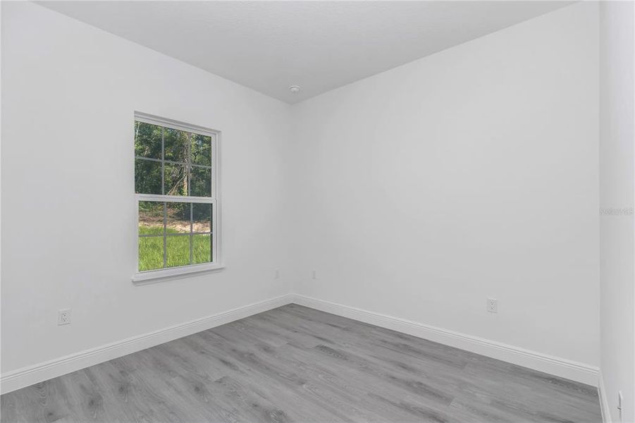 Spacious, unfurnished interior of a new home in , Citrus Springs (Image 31).