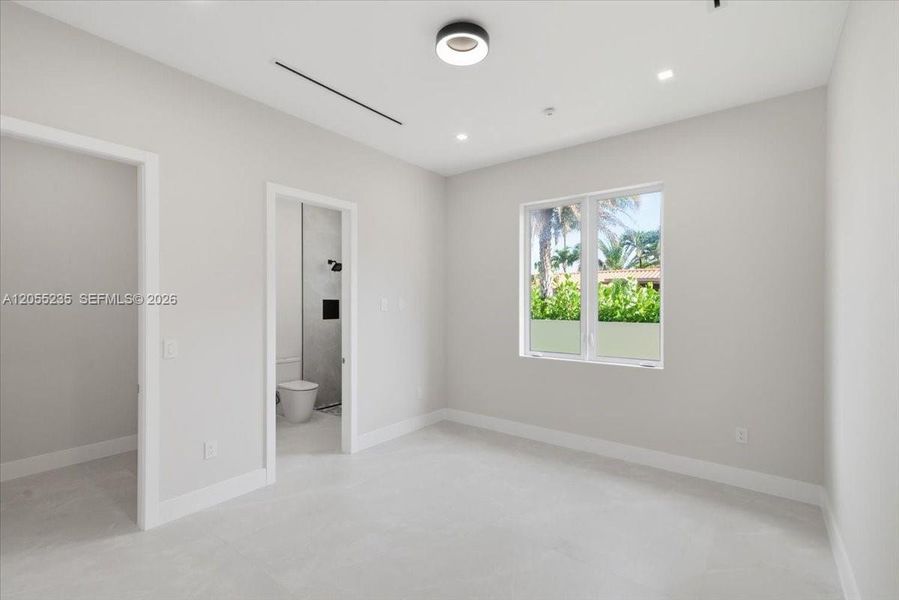 Spacious, unfurnished interior of a new home in , Miami (Image 74). Spacious, unfurnished interior of a new home in , Miami (Image 74).