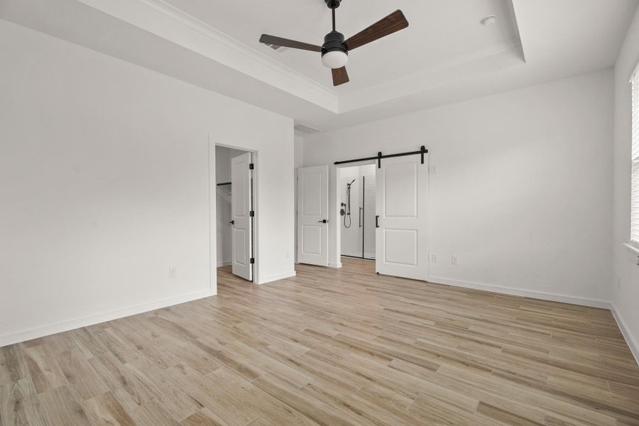 Private primary suite (*Photo not of actual home and used for illustration purposes only.)