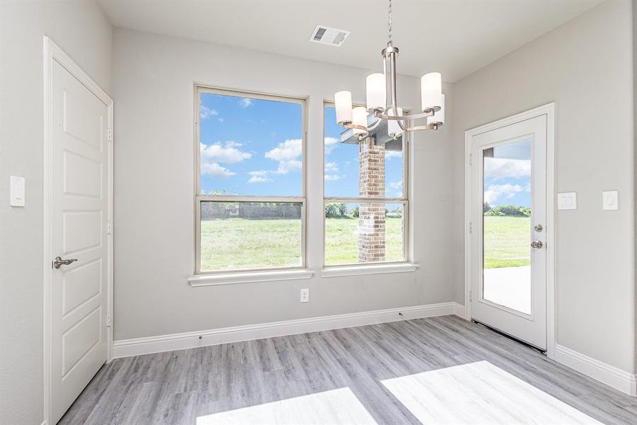 Spacious, unfurnished interior of a new home in , Waxahachie (Image 12).