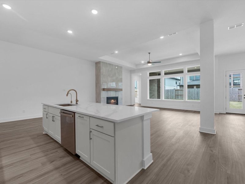 Furnished interior view inside a new home in Cross Creek Ranch 65′, Fulshear (Image 7). Furnished interior view inside a new home in Cross Creek Ranch 65′, Fulshear (Image 7).