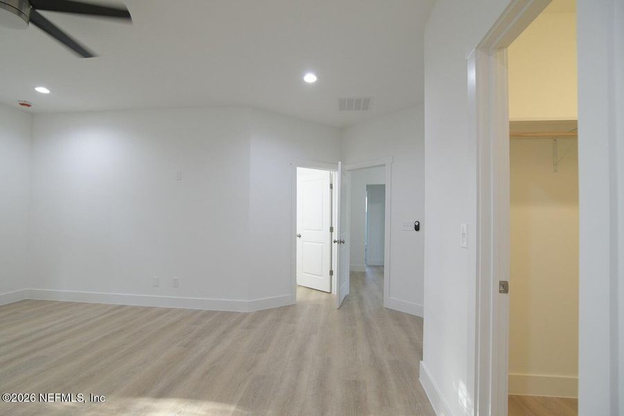 Spacious, unfurnished interior of a new home in , Jacksonville (Image 42). Spacious, unfurnished interior of a new home in , Jacksonville (Image 42).