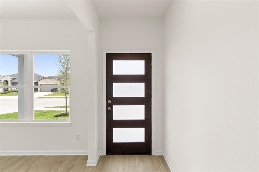03. 4324 Valley Brook - Entry