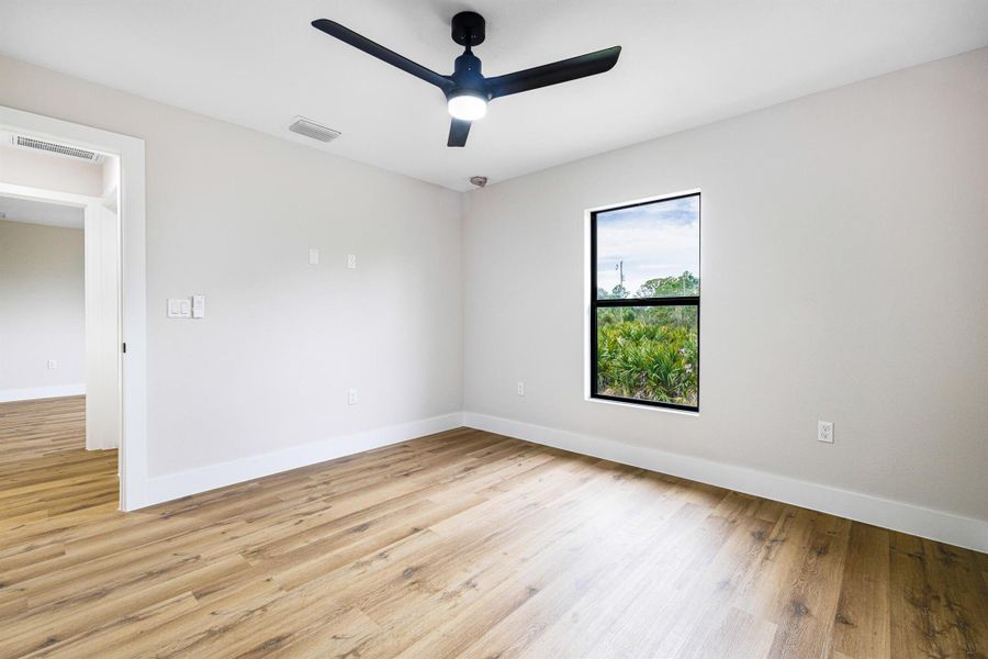 Spacious, unfurnished interior of a new home in , Lehigh Acres (Image 43).